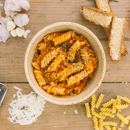 Pouch 350 g Forestia - Fusili al huevo con boloñesa de pollo